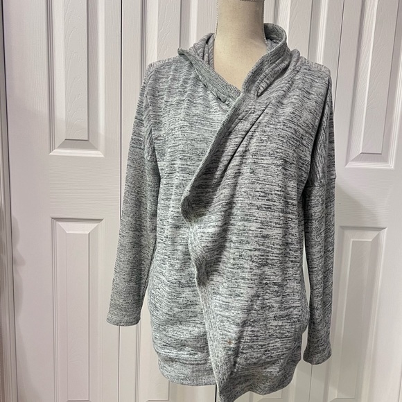 Athleta Marled Gray Hooded Blissful Wrap Cardigan Sweater w/ Pockets size Small - Picture 6 of 12